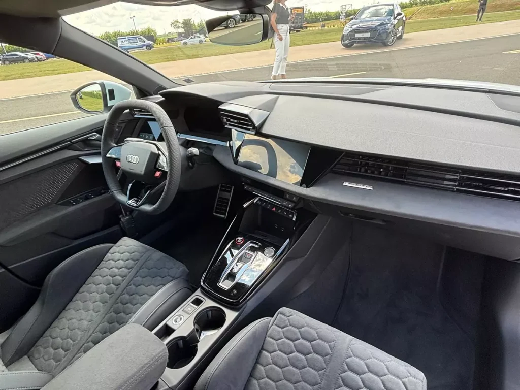 painel do Novo Audi RS3 Sedan Track