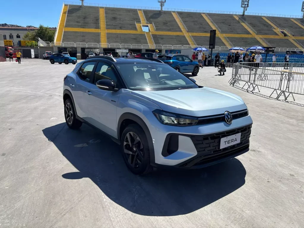 VW Tera High Outfit 2026 de frente na cor azul
