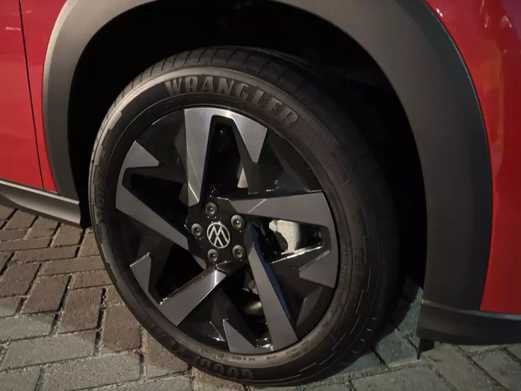 roda de 17" do novo VW Tera High Outfit 170 TSI 2026