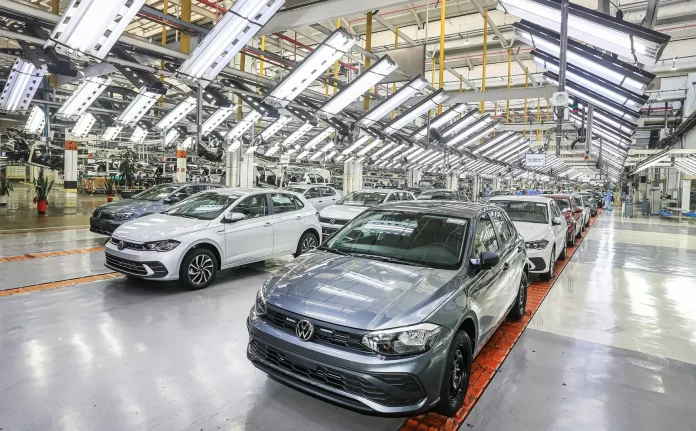 Polo Track será produzido em duas fábricas por causa do Tera