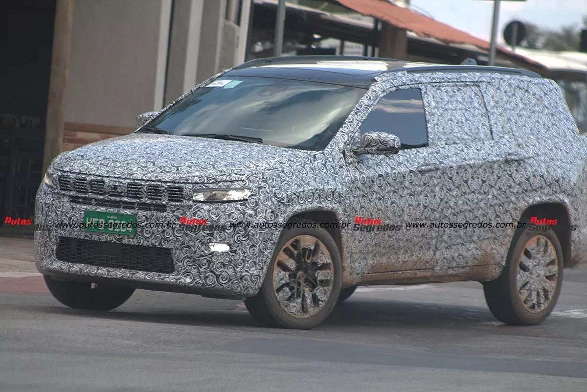 Flagra Jeep Commander 2026 