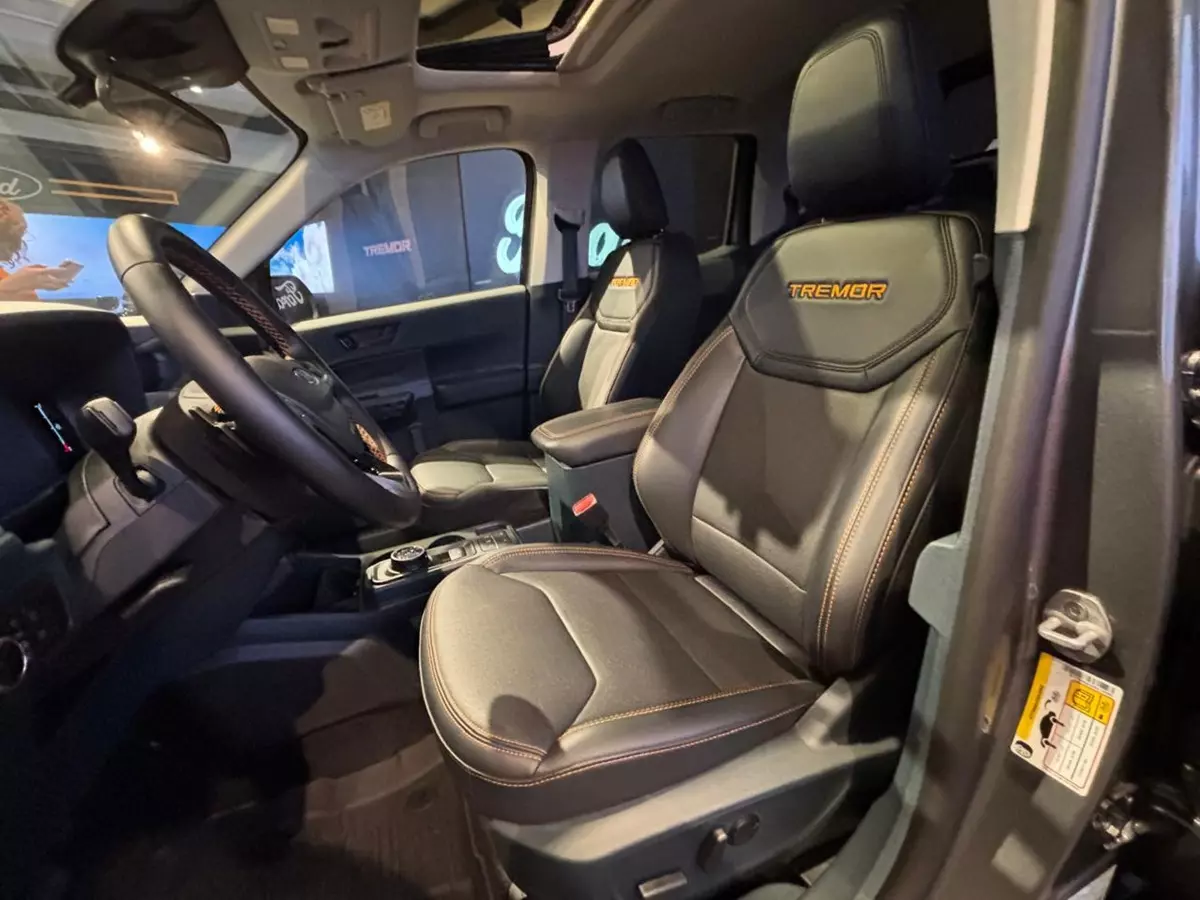 bancos dianteiros da Nova Ford Maverick Tremor 2025 