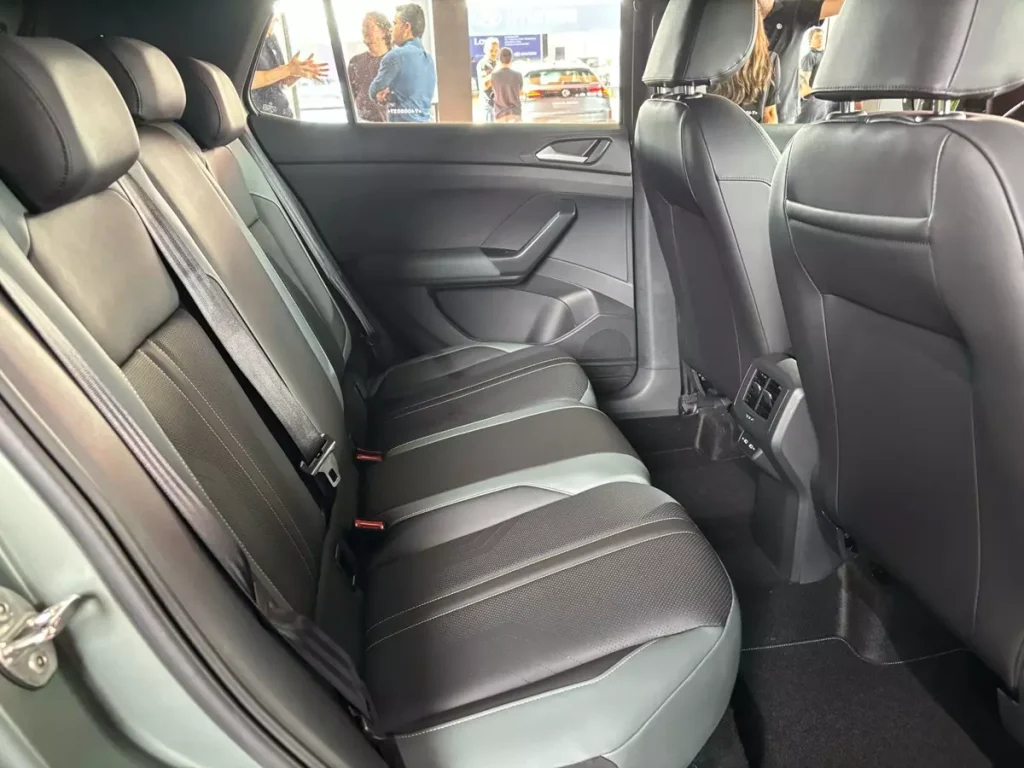 banco traseiro do  Novo VW T-Cross Extreme 250 TSI 2026 