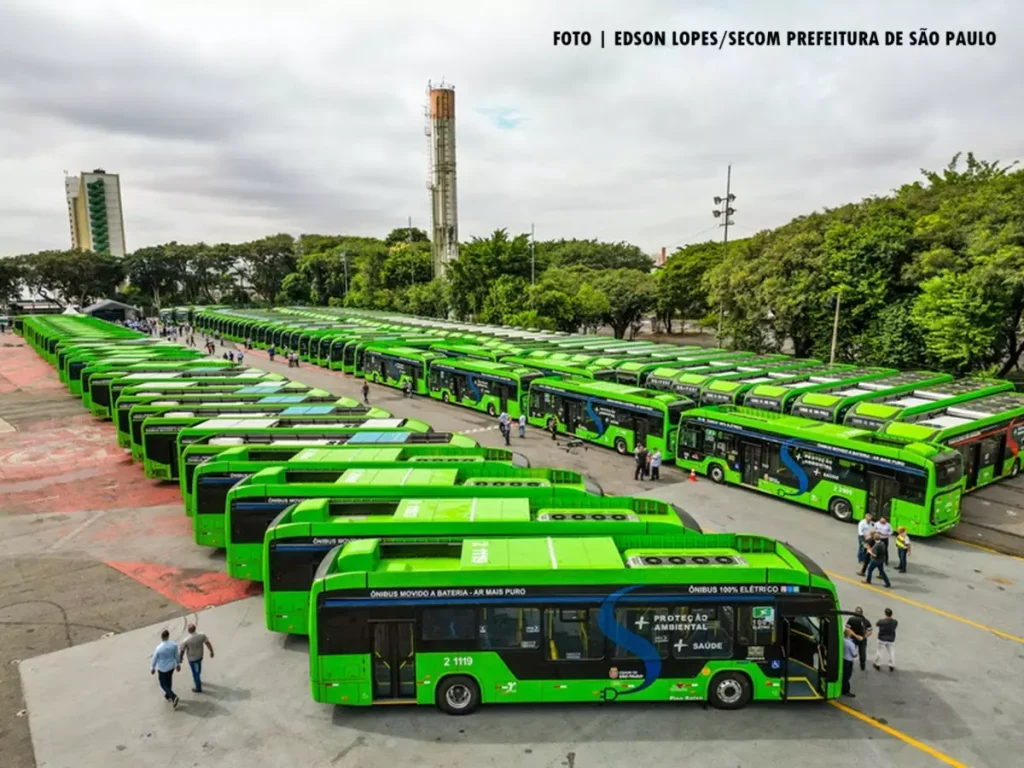 ônibus elétrico BYD D9W (2)