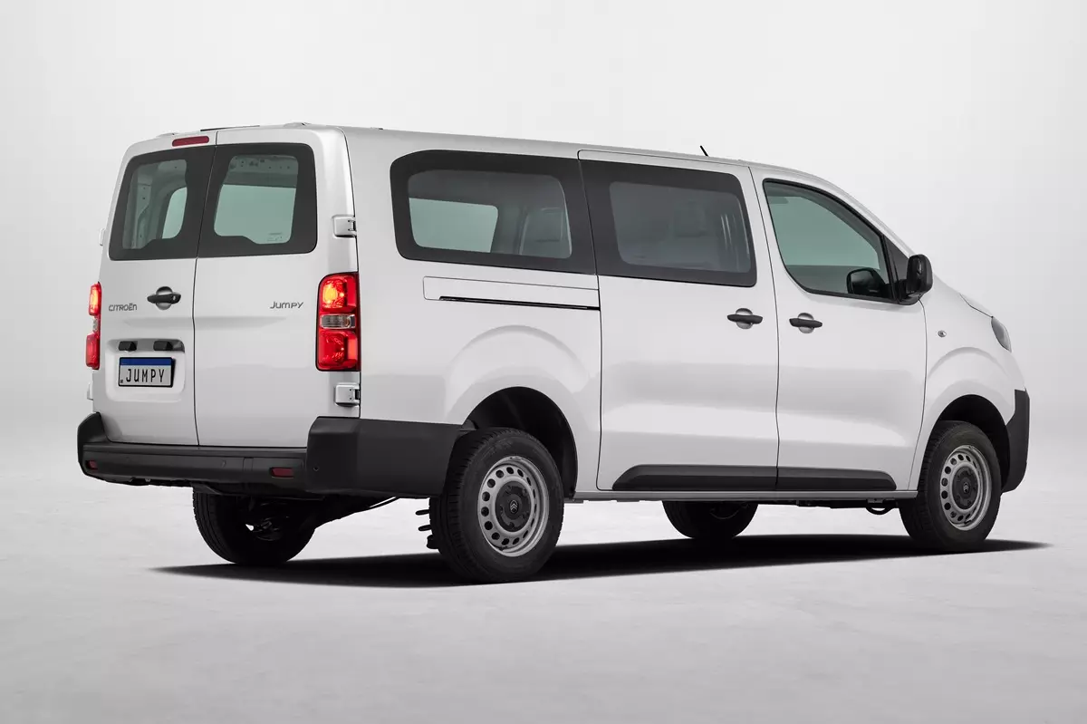 Citroën Jumpy Vitre 2025 de traseira na cor branca