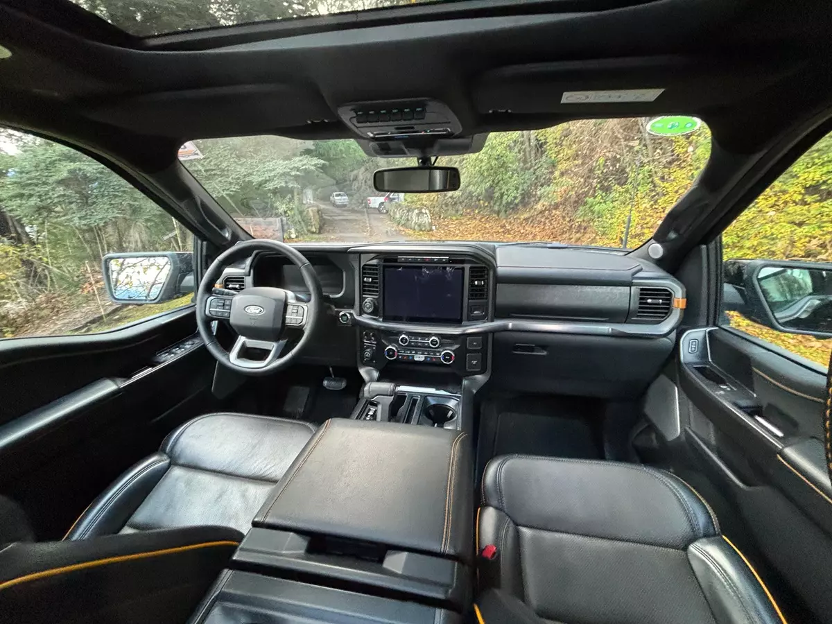 painel da Nova Ford F-150 Tremor 2025 
