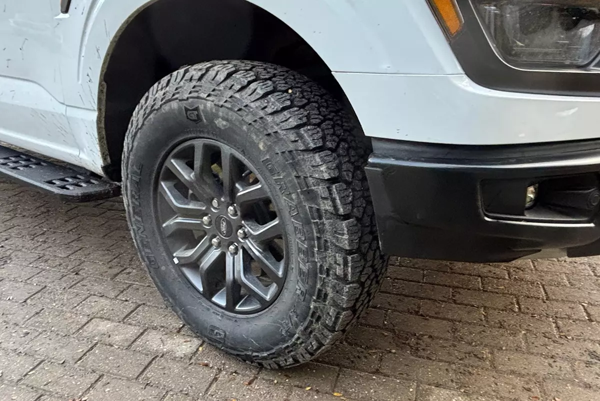 roda de 18" da Nova Ford F-150 Tremor 2025 