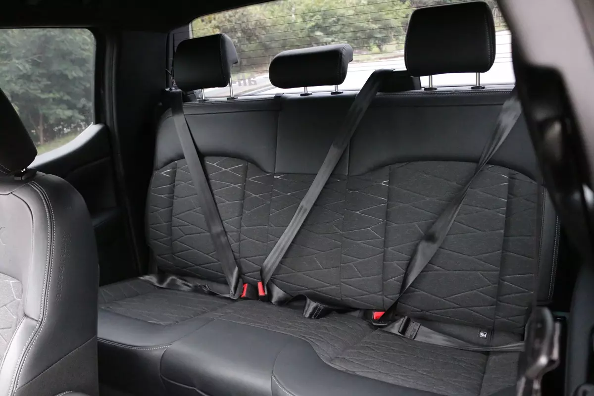 banco traseiro da Nova Ford Ranger Black 2025  
