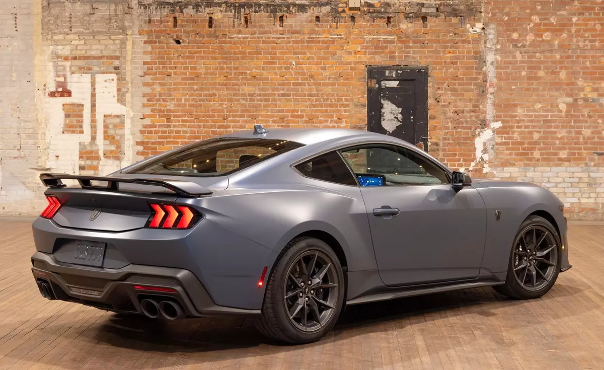 Novo Ford Mustang Dark Horse 2025 