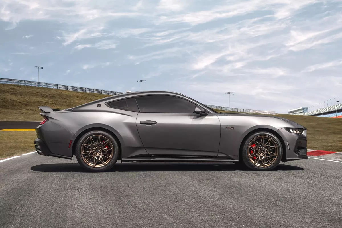 Novo Ford Mustang GT manual 