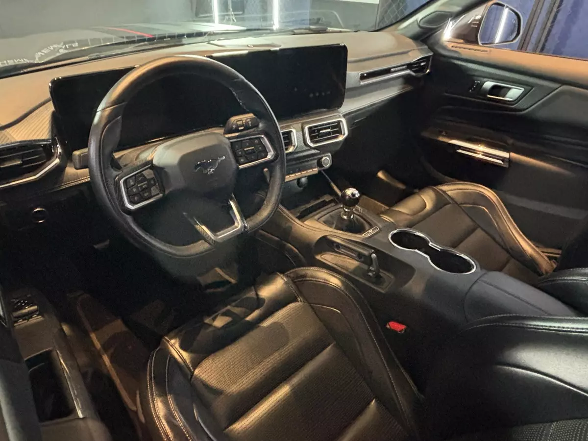 painel do Novo Ford Mustang GT manual 