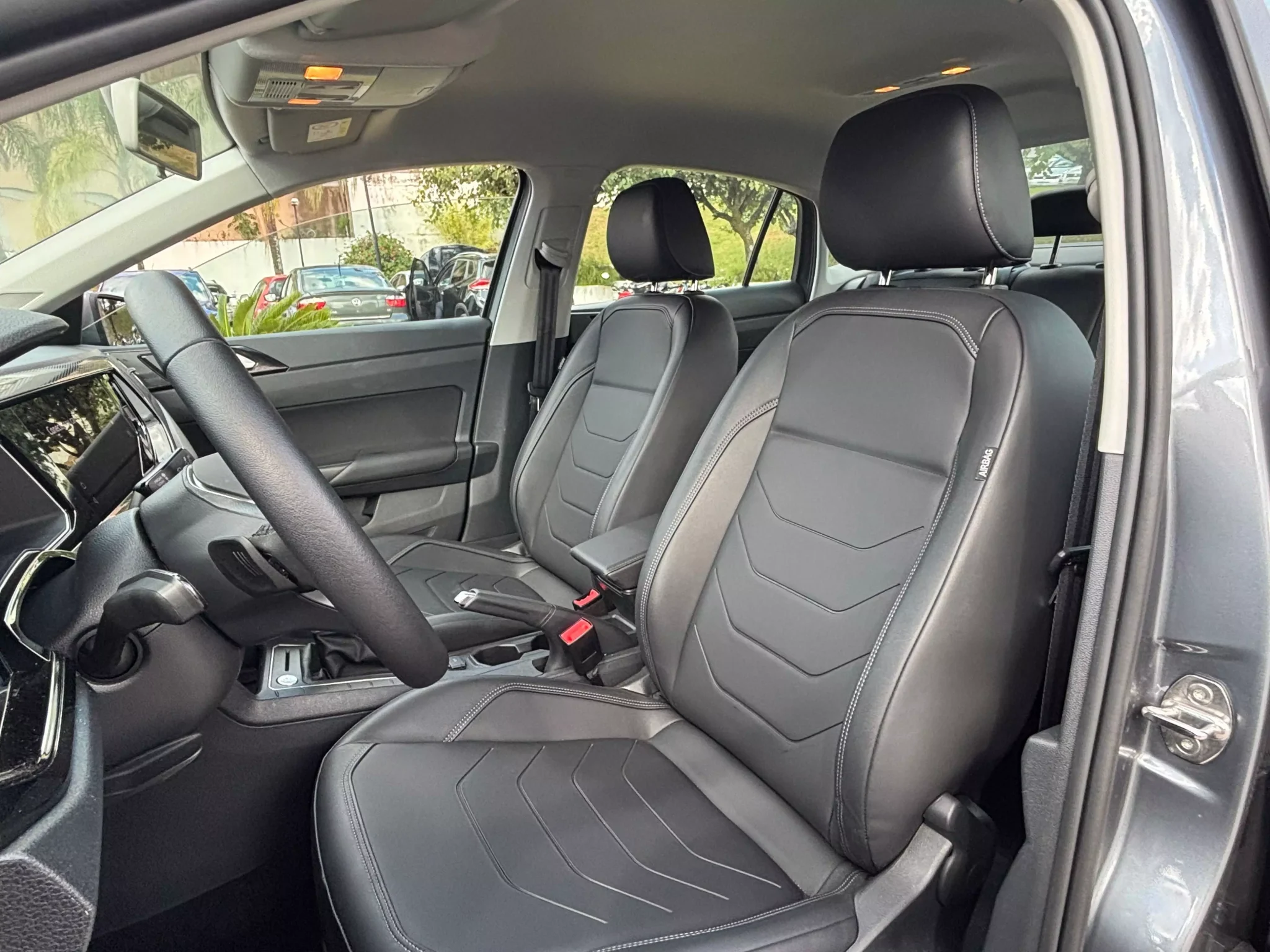 bancos dianteiros do Novo VW Virtus Comfortline 2026  