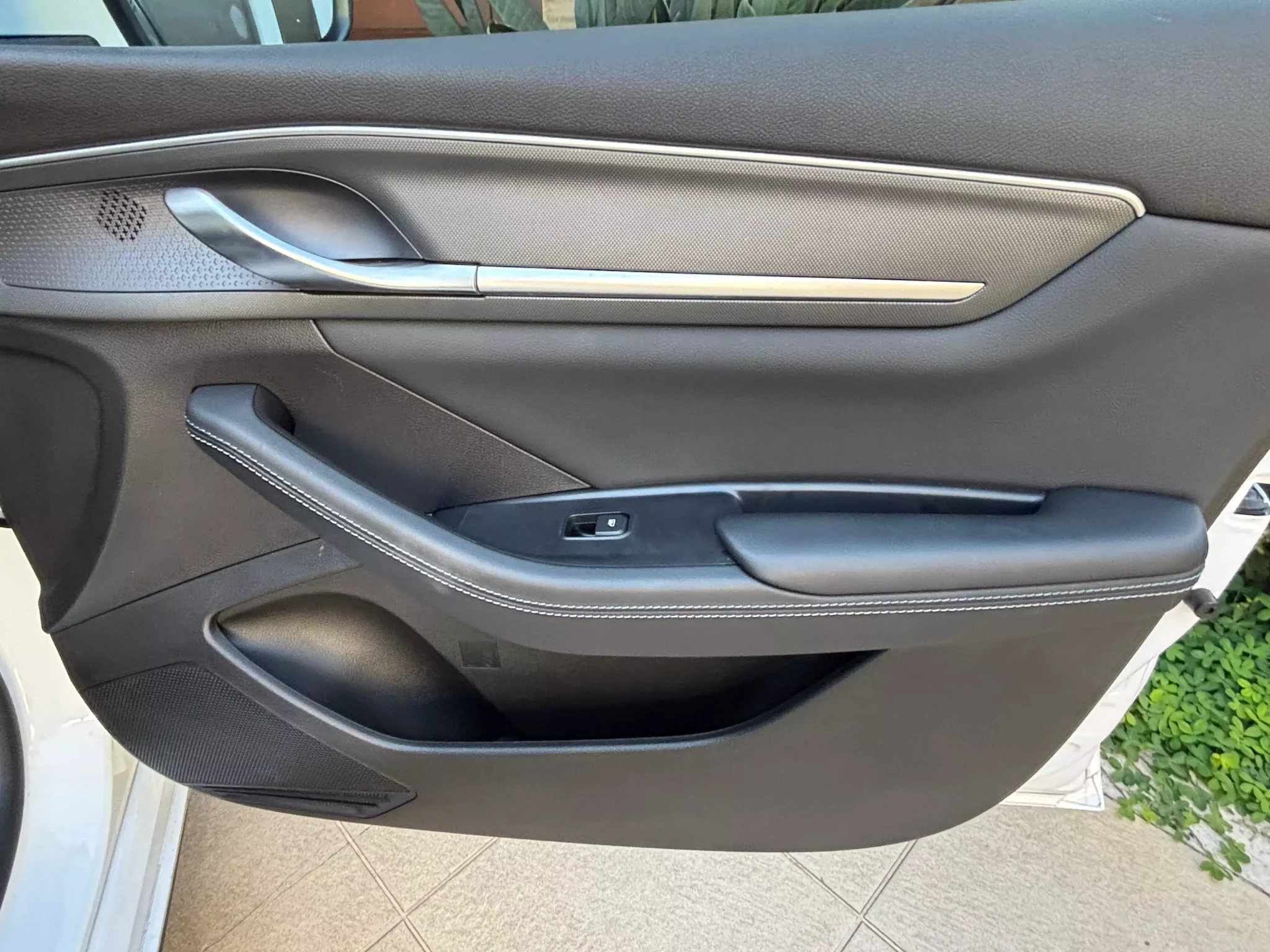 forro de porta dianteiro direito do BYD King GS Hybrid Plug-in 2025
