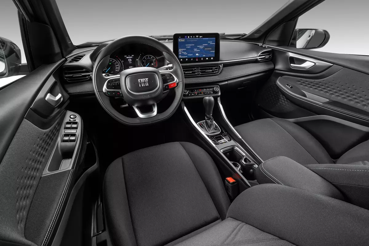painel do Fiat Fastback Audace Turbo 200 Hybrid 2026  