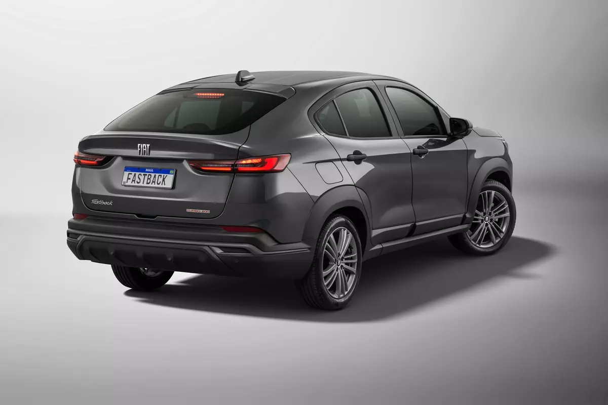 Fiat Fastback Turbo 200 CVT 2026