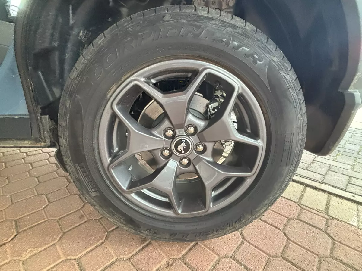 roda de liga de 17" do Ford Bronco Sport Badlands 2025

