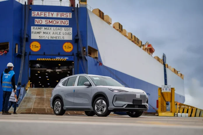 Geely oficializa chegada do primeiro lote do EX5