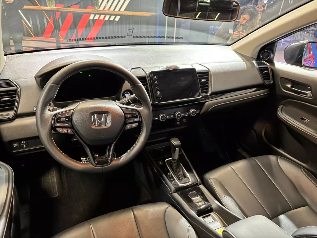painel do Honda City Hatch Touring Sport 2026 
