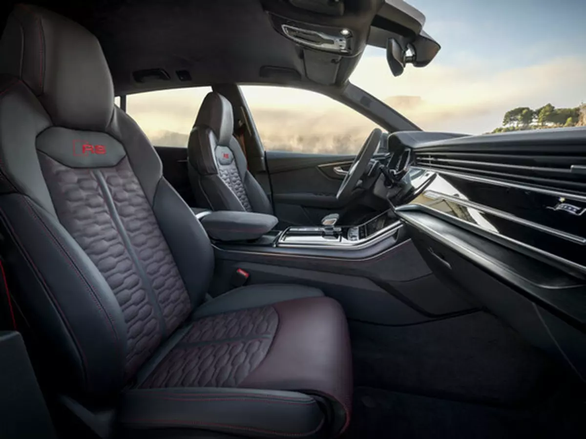 bancos dianteiros do Novo Audi RSQ8 Performance 2025 v