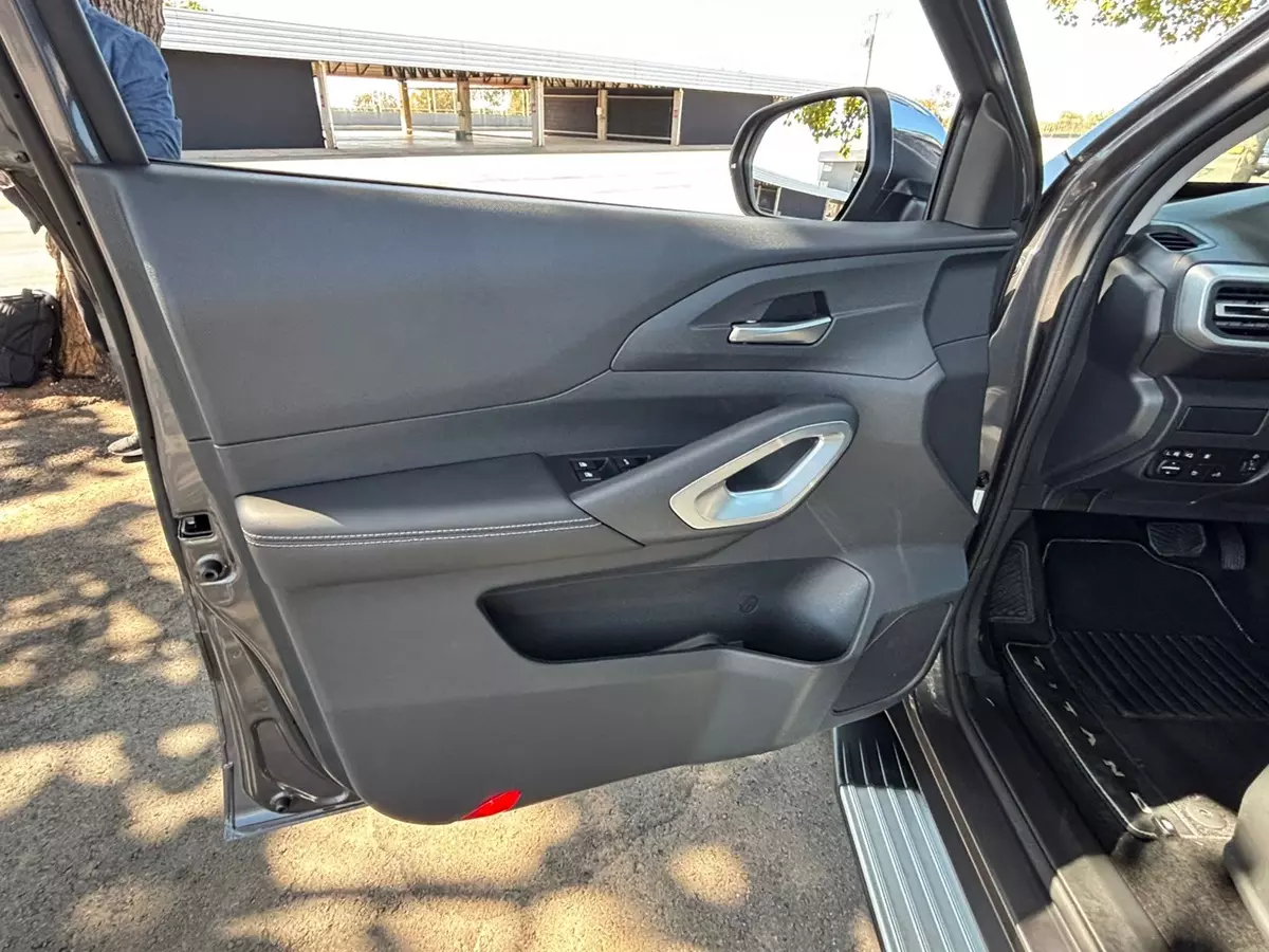 forro de porta dianteiro esquerdo da Fiat Titano Ranch 2026 