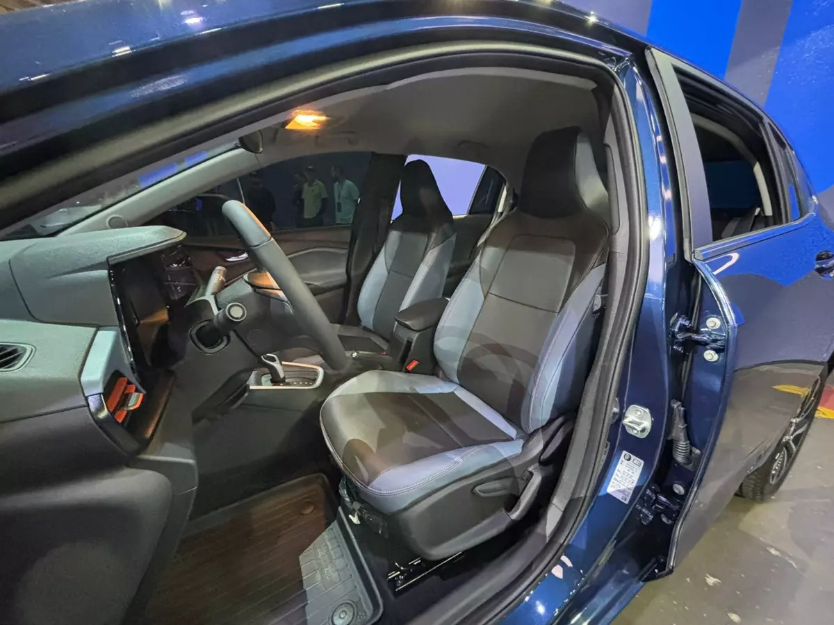 bancos dianteiros do Novo Chevrolet Onix Premier 2026 
