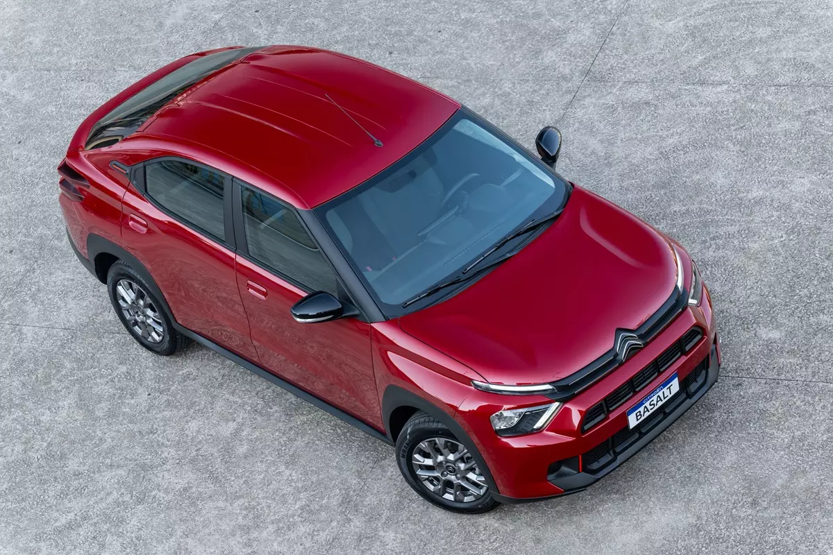 porta-malas do Citroën Basalt Feel Firefly 2025  