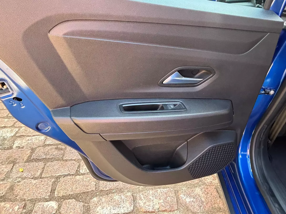 forro de porta traseiro esquerdo do do Novo Renault Kardian Iconic 2026