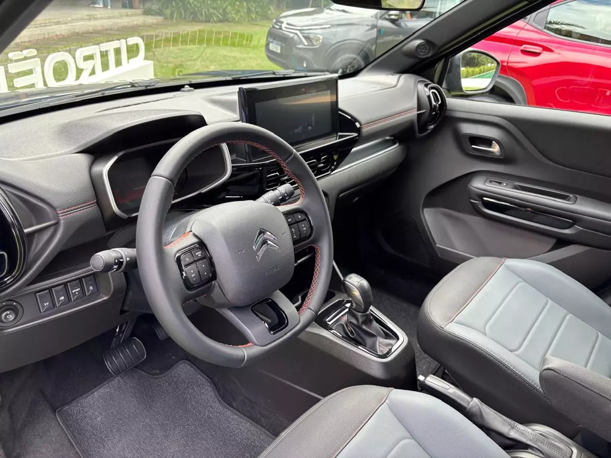 Painel do Citroën Aircross Shine 7 2026
