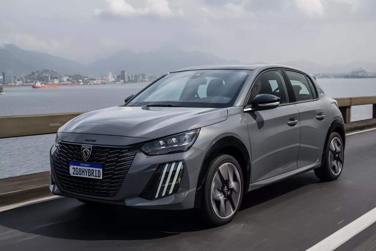  Novo Peugeot 208 GT Hybrid 2026