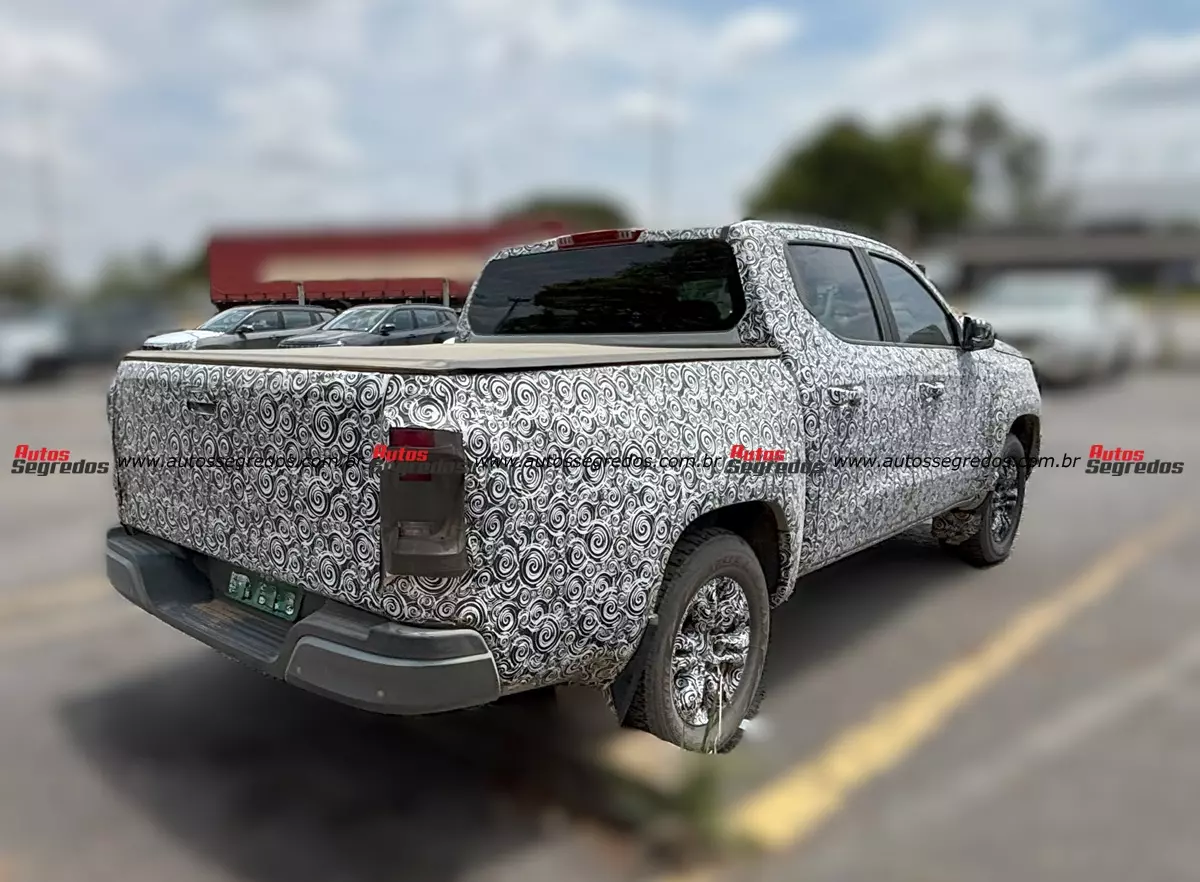 Flagra Ram Dakota Big Horn 2027 
