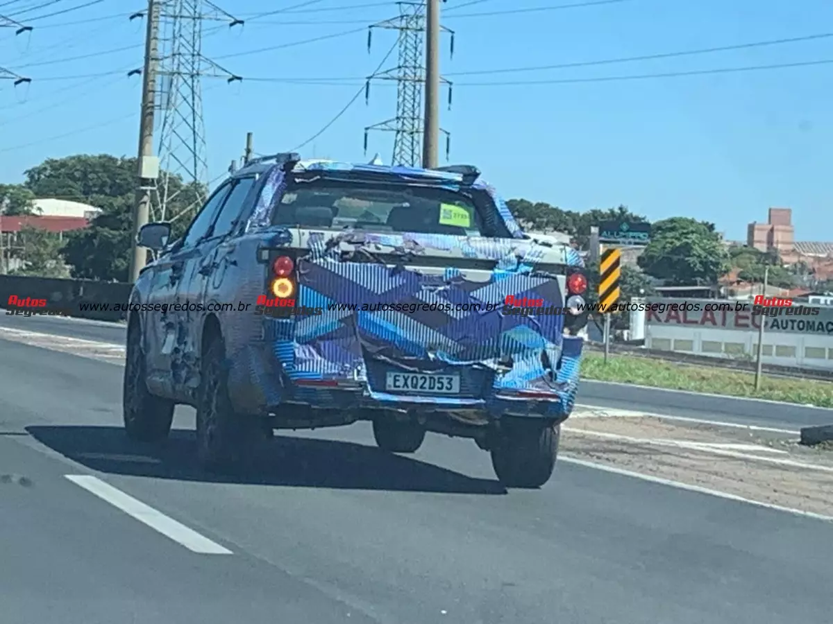 Flagra picape media compacta BYD