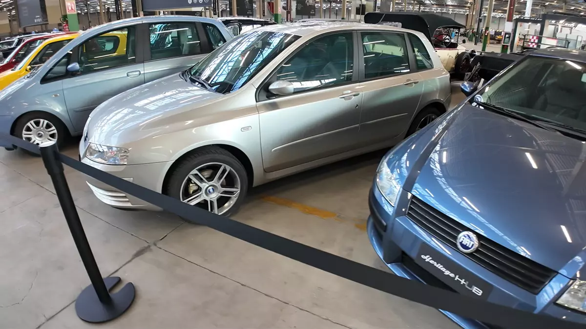 Fiat Stilo no Heritage Hub em Mirafiori