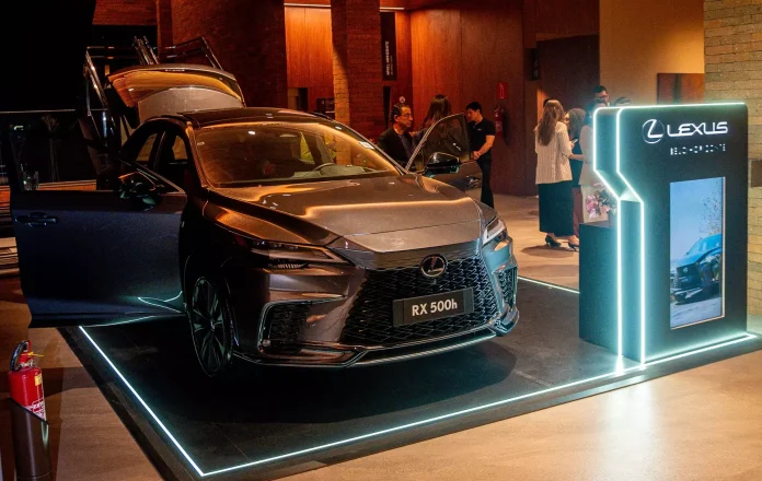 Lexus Belo Horizonte inaugura stand no Botânico Shopping
