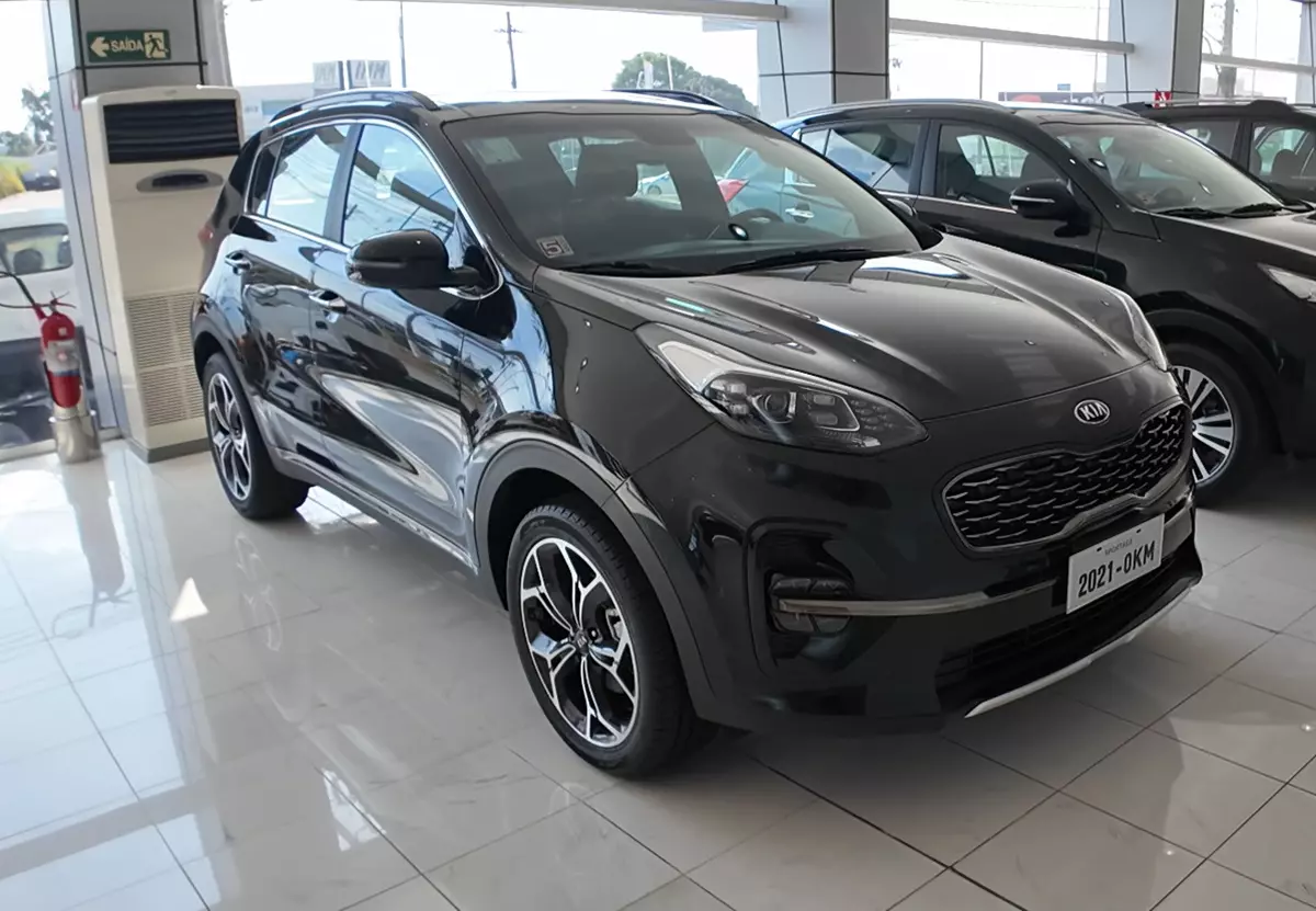 kia Sportage 2021 de frente na cor preta