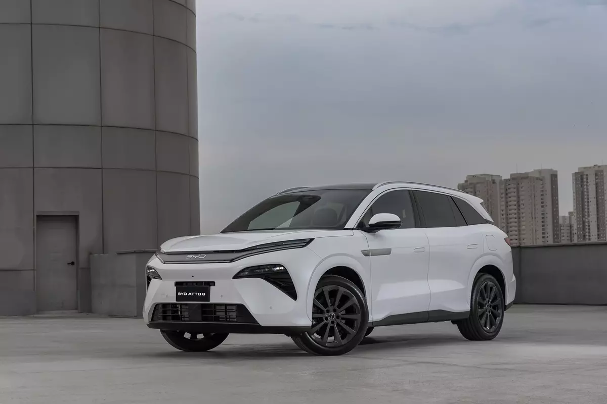 BYD Atto 8
