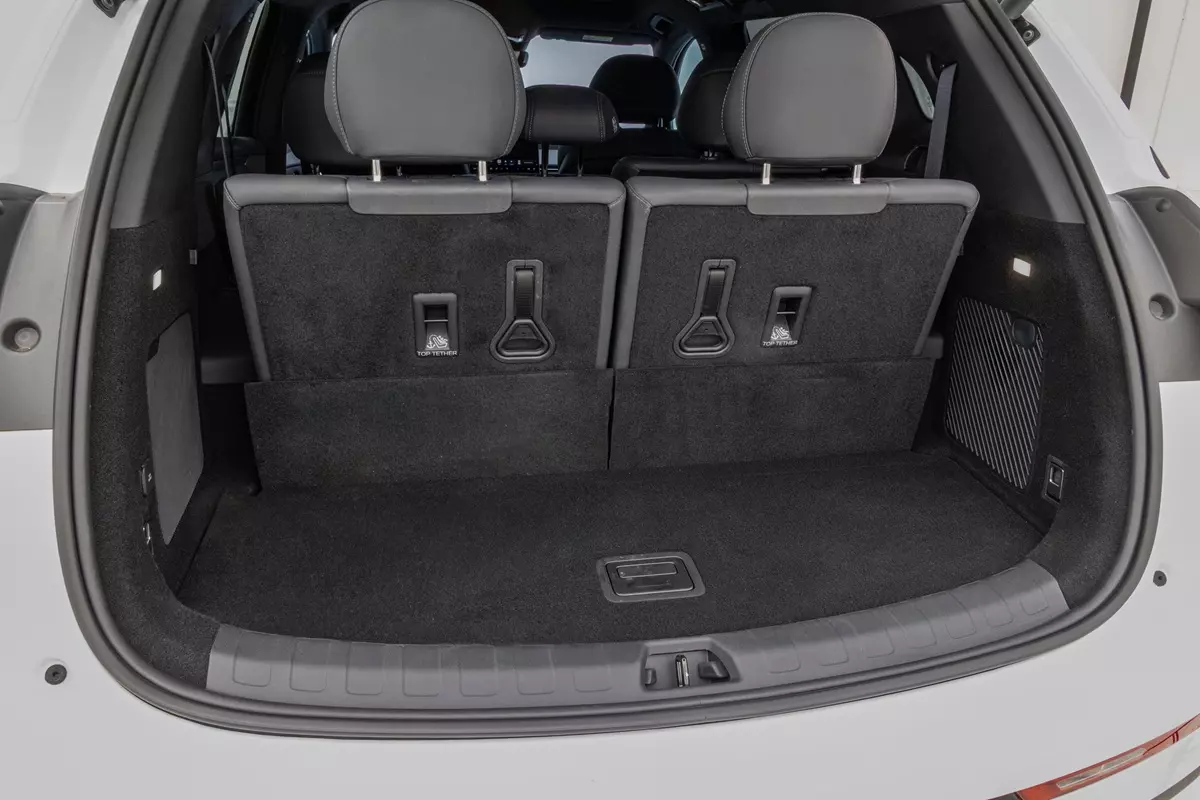 BYD Atto 8