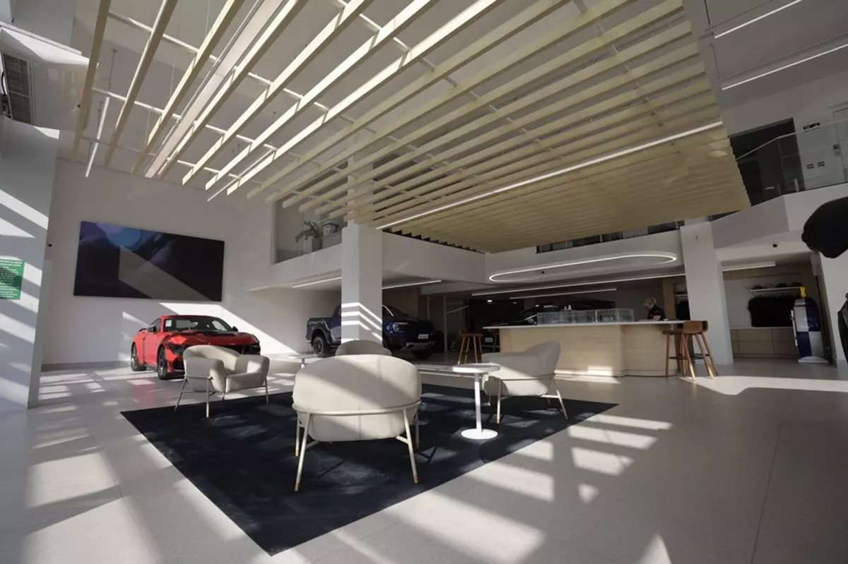 Ford inaugura concessionária com novo conceito global em Campinas