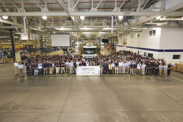 DAF Caminhões celebra a produção do veículo 50 mil