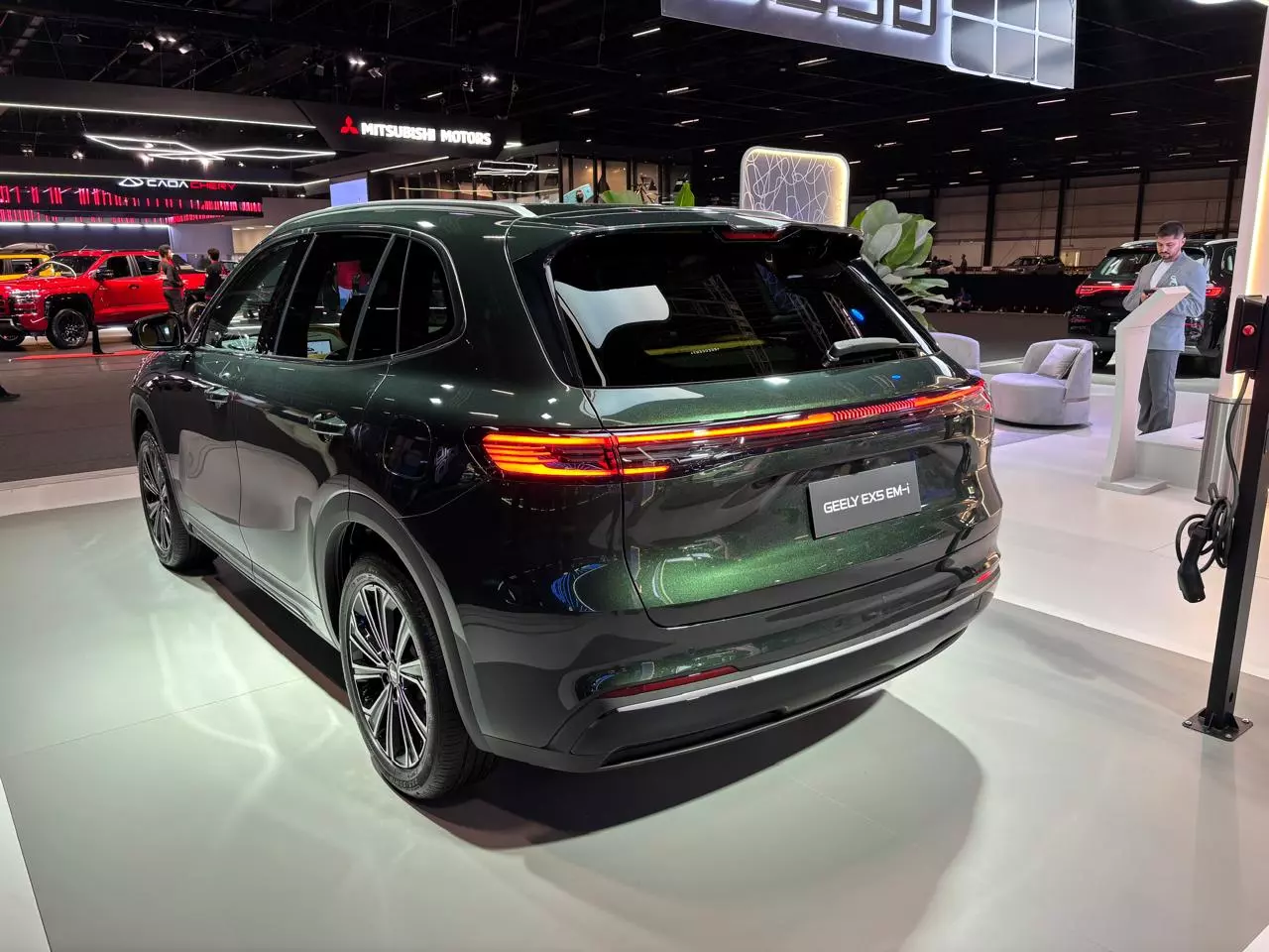 Geely EX5 EM-I no salão do automóvel de são paulo 2025