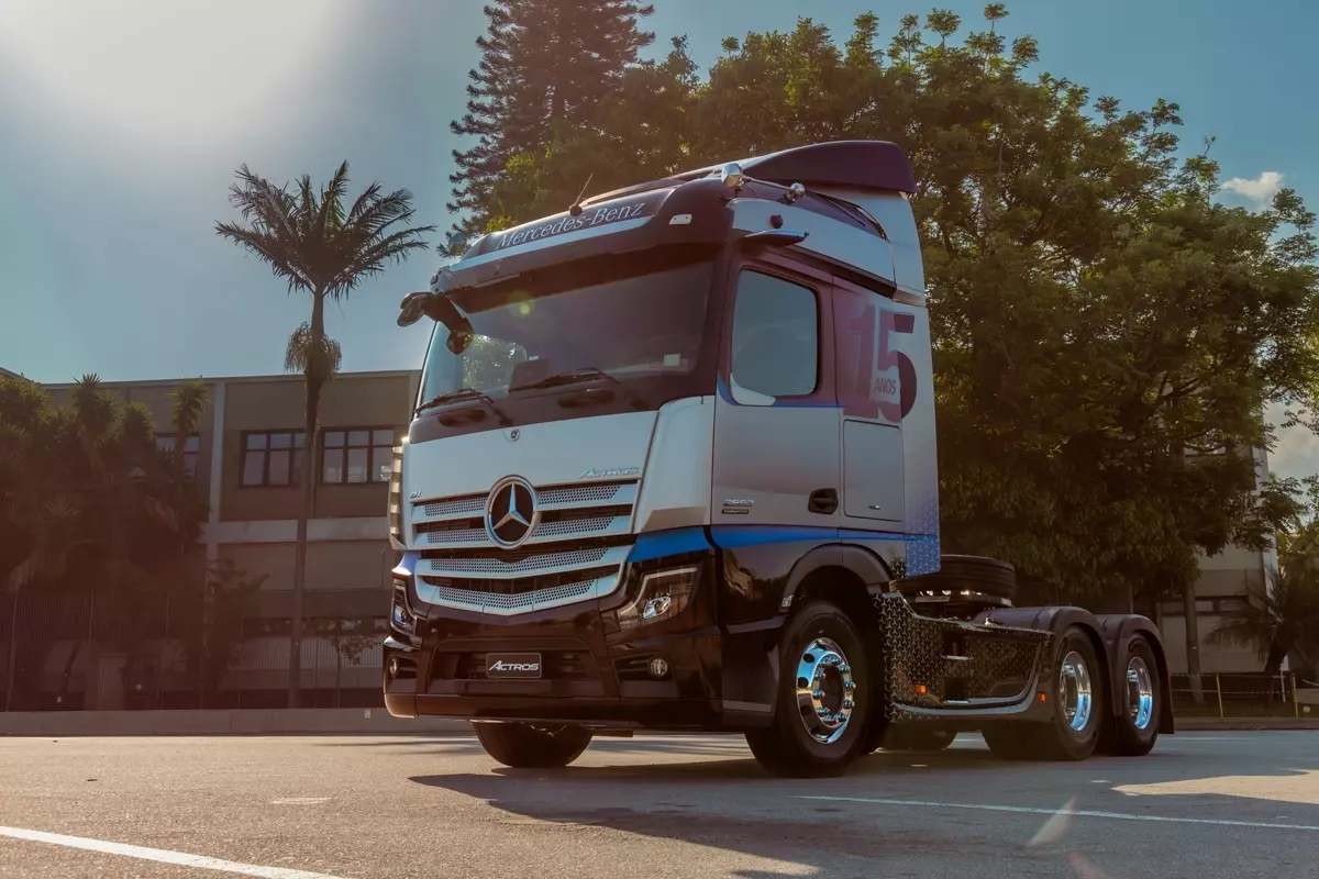 Mercedes-Benz Actros Evolution Série Especial 15 anos  