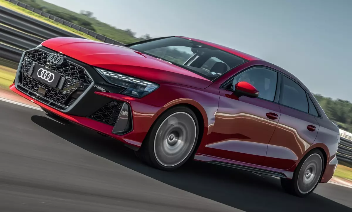 Novo Audi RS3 2025