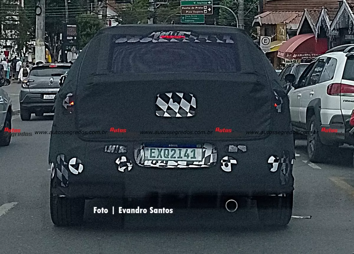 Flagra novo Hyundai HB20 2027  