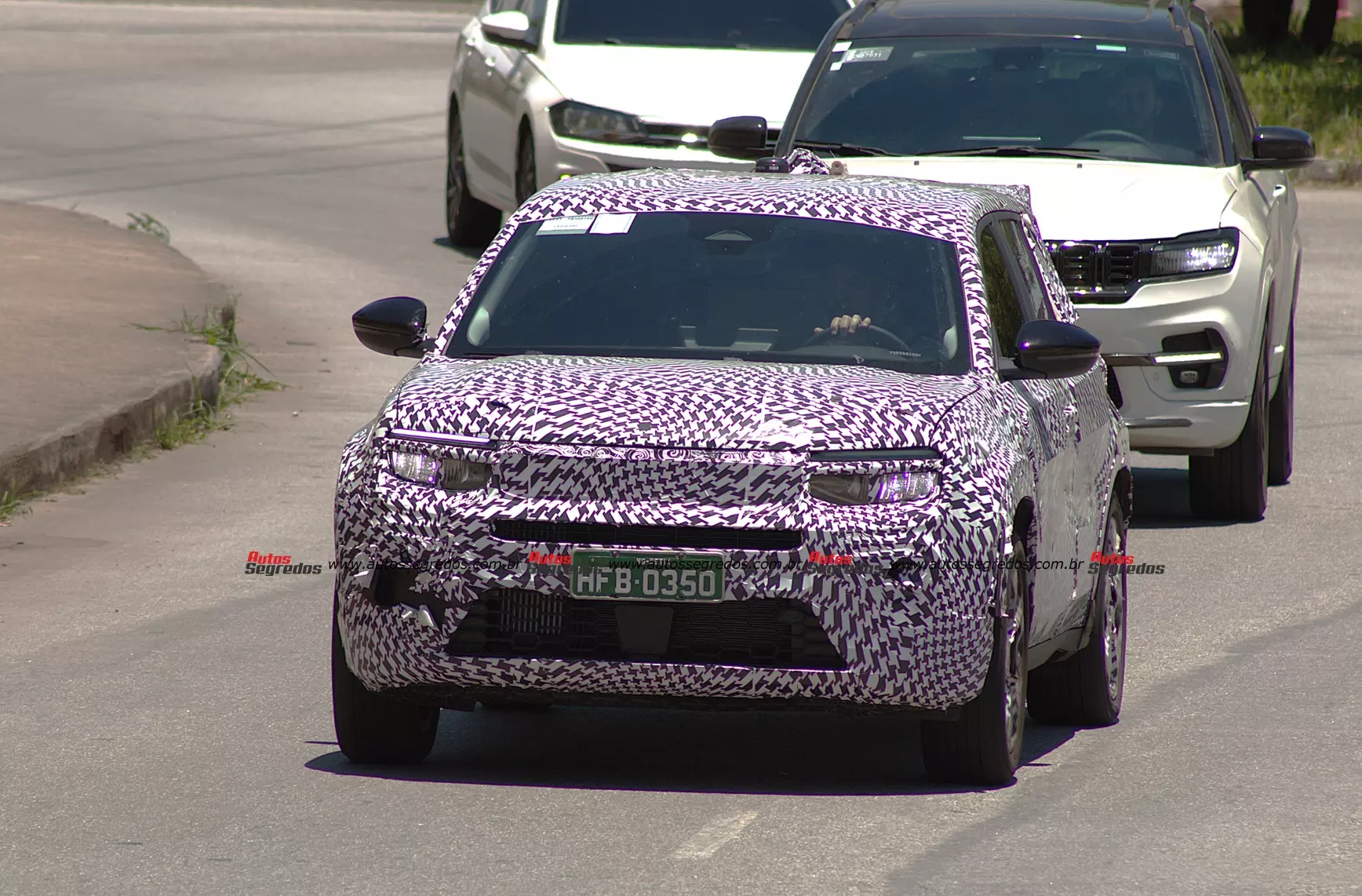 Flagra: Jeep Avenger 2027 passa por testes de emissões para estrear em 2026