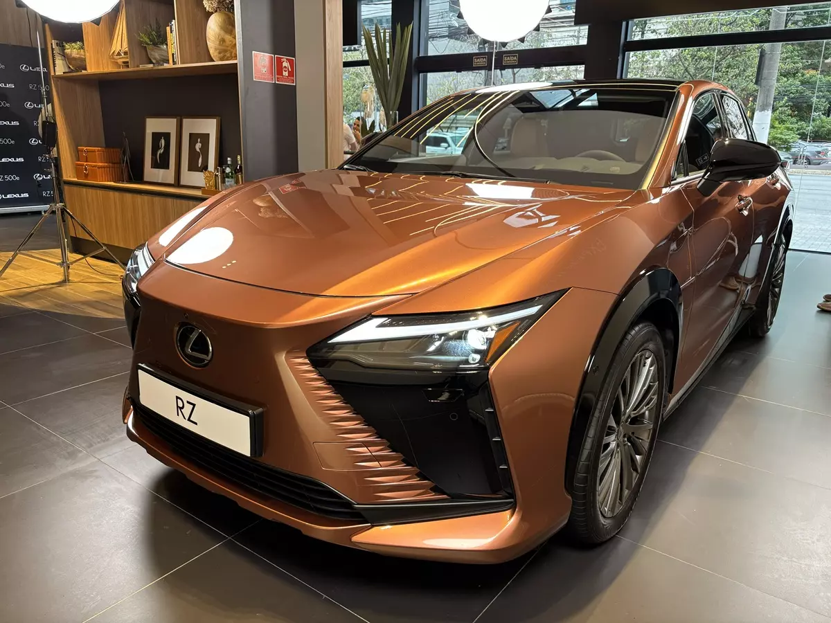 Lexus RZ 500e