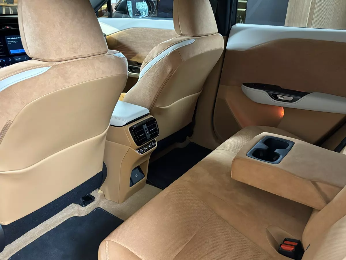 Lexus RZ 500e