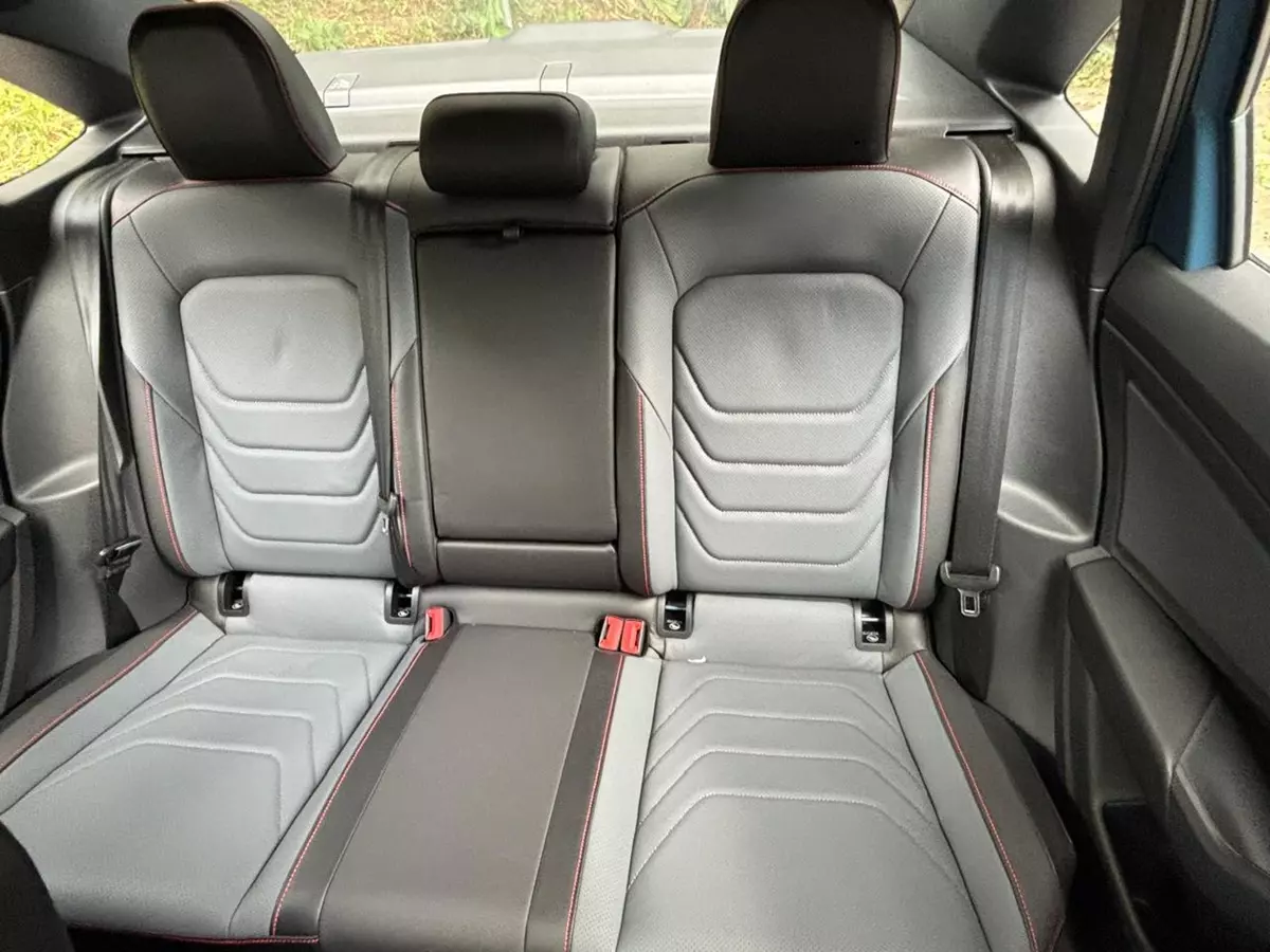 Novo Volkswagen Jetta GLI 2026 