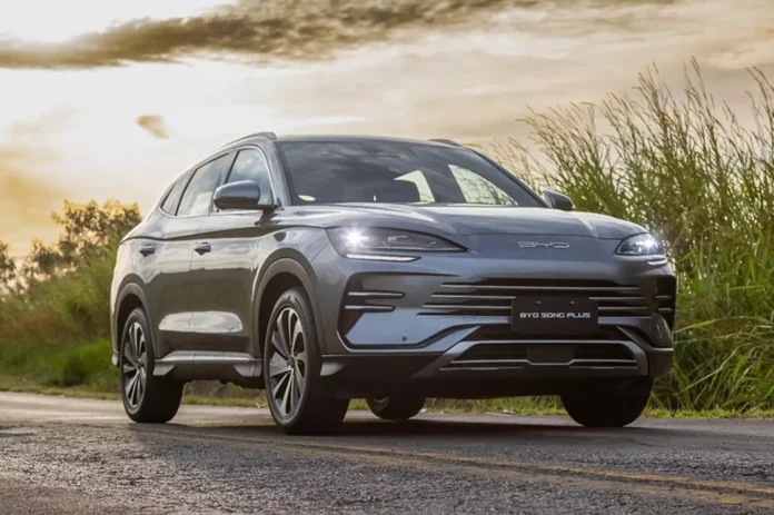 Descontinuado na China, BYD Song Plus será montado no Brasil