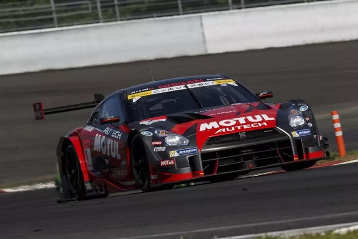 MOTUL AUTECH GT‑R temporada 2016 do SUPER GT Tokyo Auto Salon 2026
