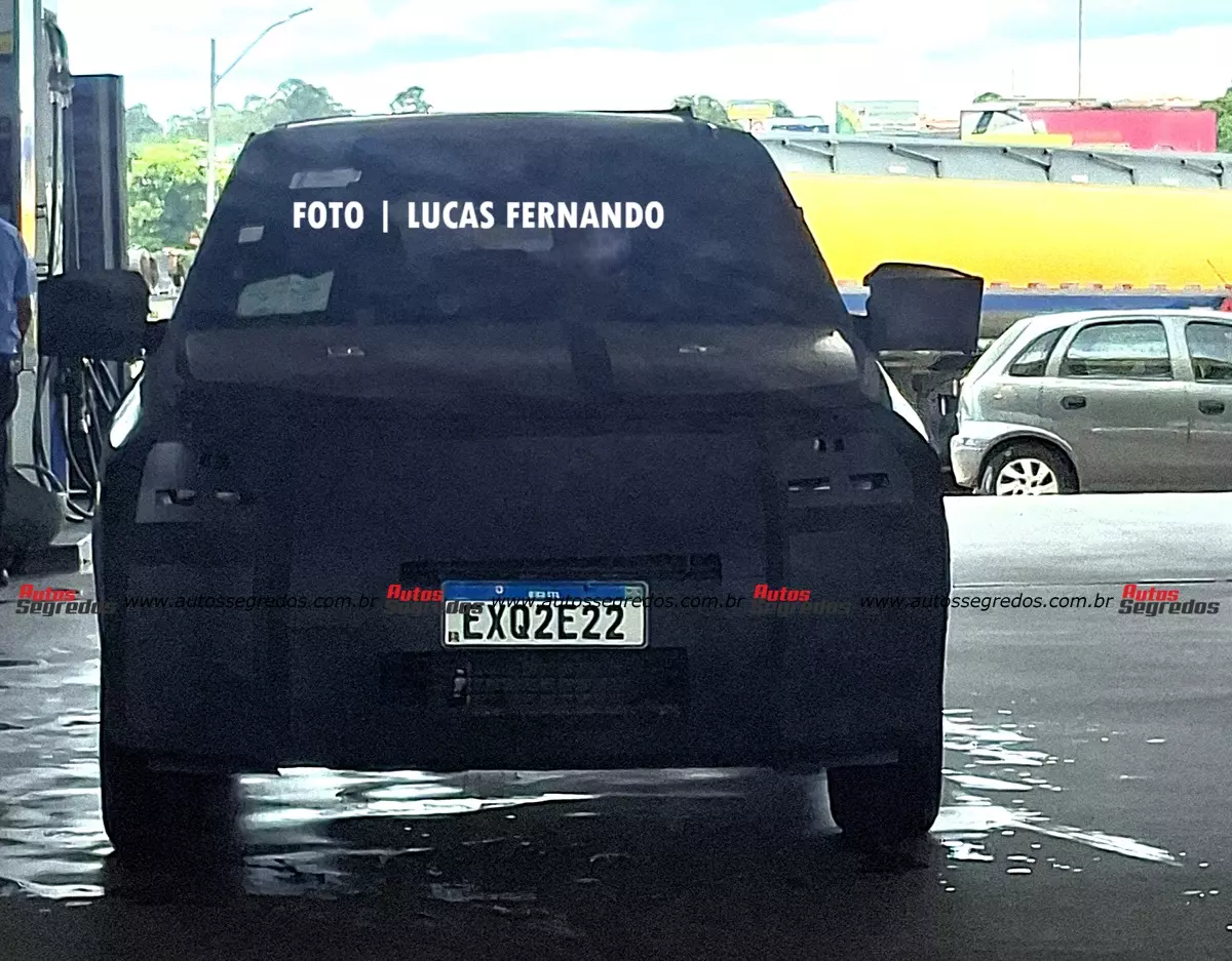 Flagra Fiat Argo 2027 (novo Panda)