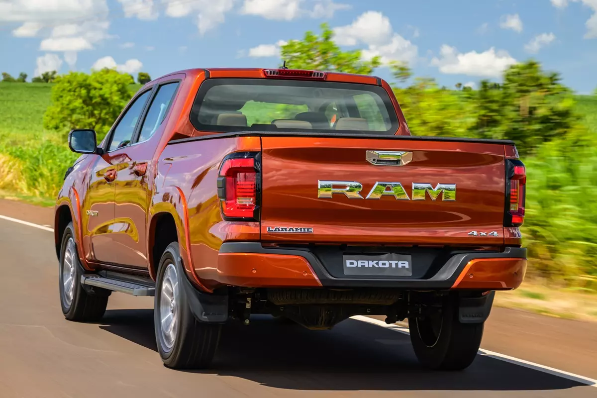 Nova Ram Dakota Laramie 2026